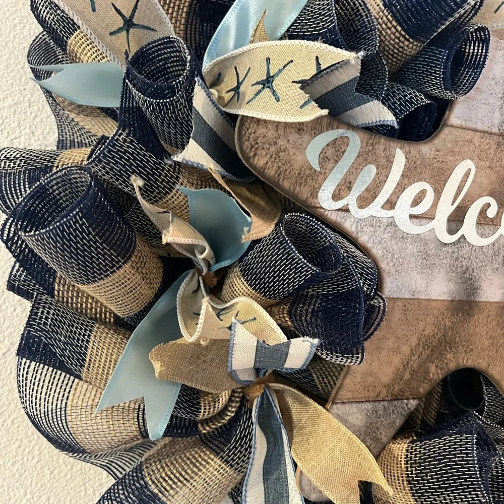 Blue and Tan Welcome Star Wreath - Picture 3 of 4